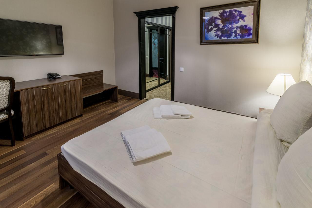 Hotel KRTs Korona Sudilovichi Zewnętrze zdjęcie