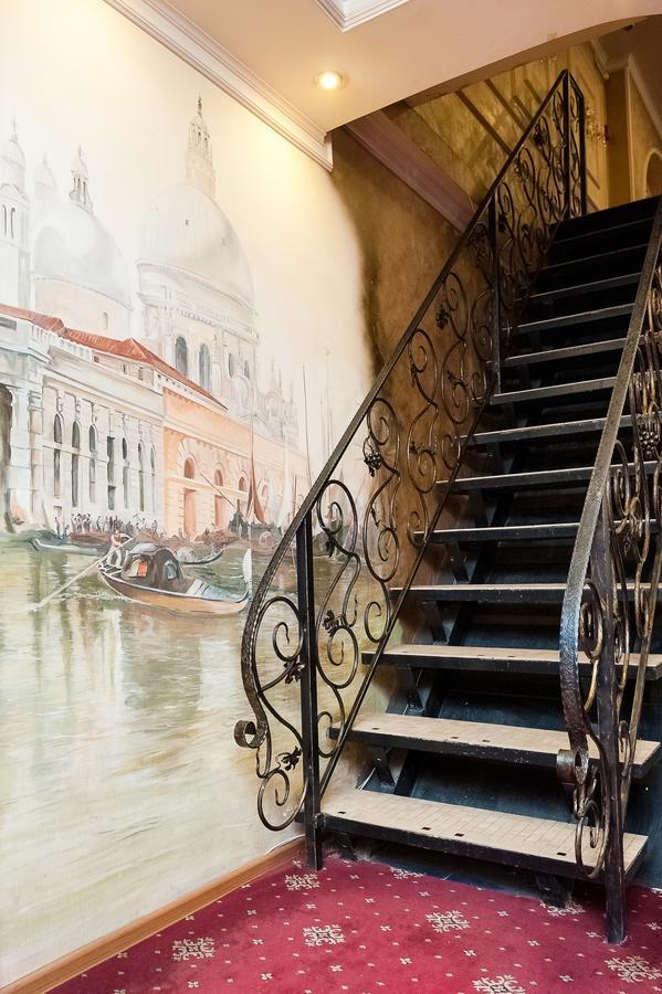 Hotel KRTs Korona Sudilovichi Zewnętrze zdjęcie